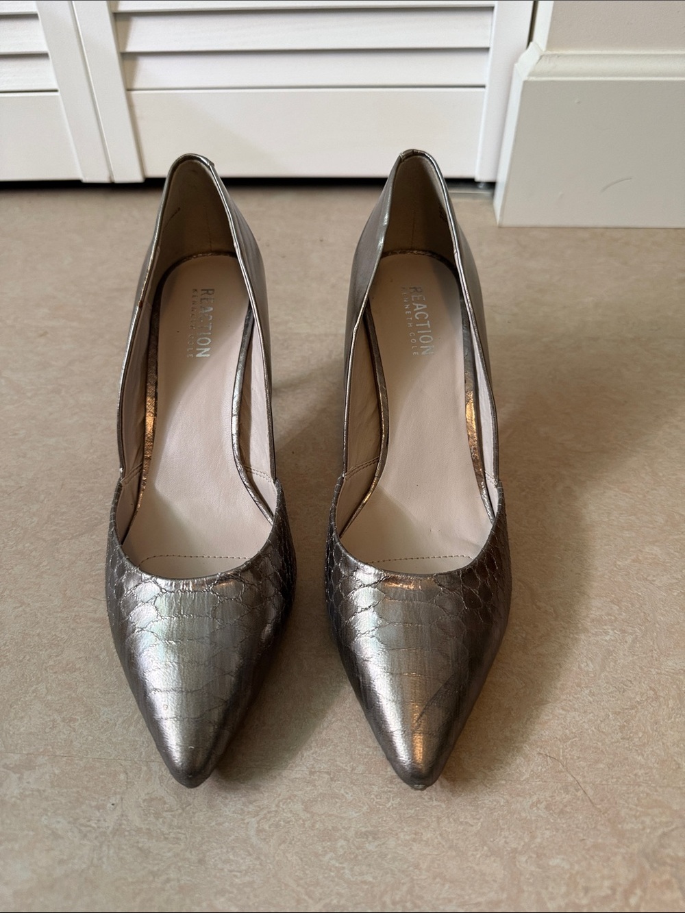 Kenneth Cole Reaction Silver Metallic Pointed-Toe Heels 9